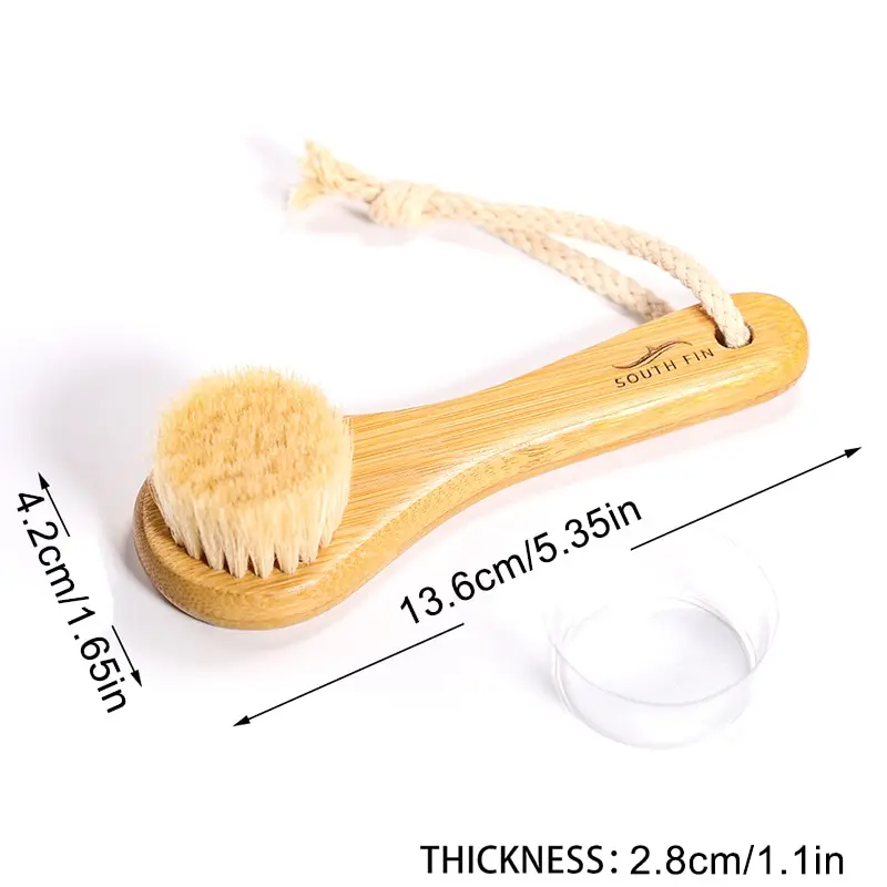 brosse-en-bois-à-manche-court